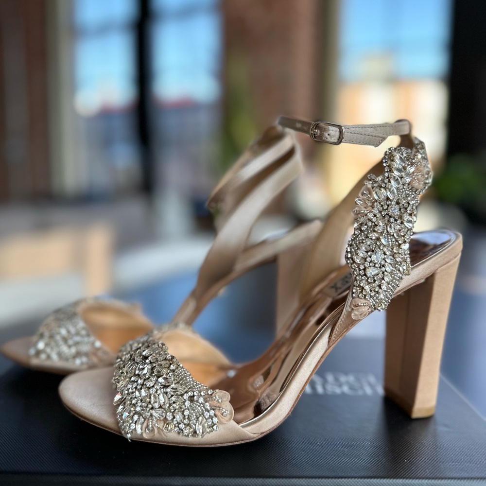 Badgley Mischka Libby Ankle Strap Heel Sandal Nude Size 7.5, 7 1/2